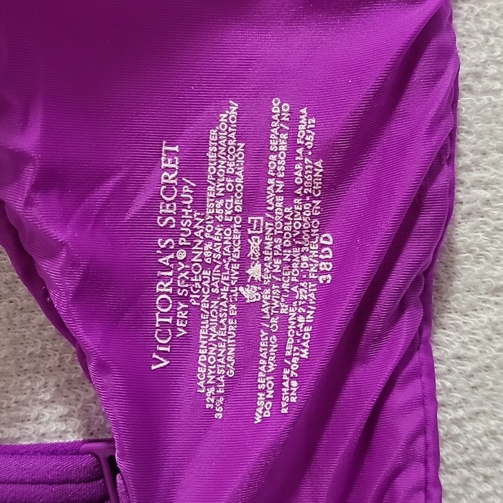Victoria Secret bra - Picture 3 of 3